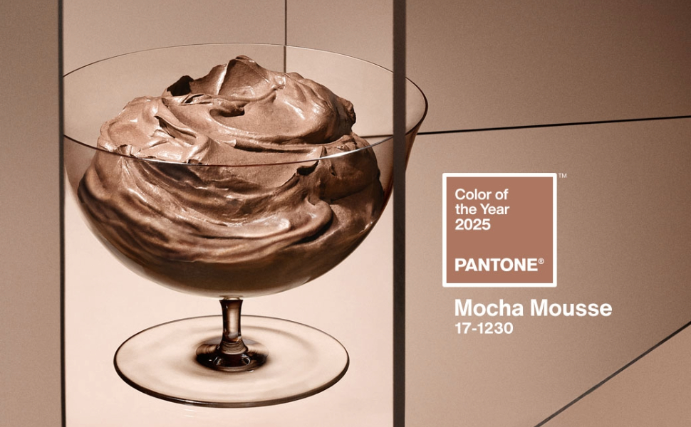 Pantone Cor do Ano 2025 é PANTONE 17-1230 Mocha Mousse